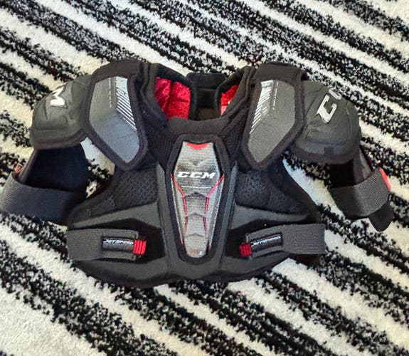Medium Junior CCM JetSpeed FT1 Shoulder Pads