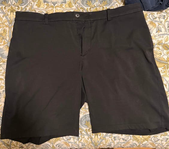 Nike Black Size 42 Adult Unisex Golf Shorts (Used)