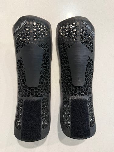 True Pro Custom Hockey skate 3D tongues
