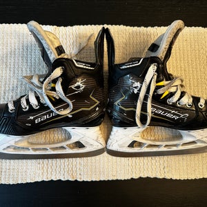 2024 Bauer Supreme M40 Skates Junior Size 3 (Used)