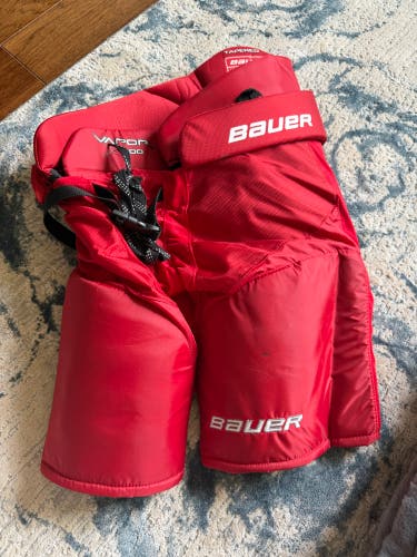 Senior Small Bauer Vapor X800 Hockey Pants (Used)