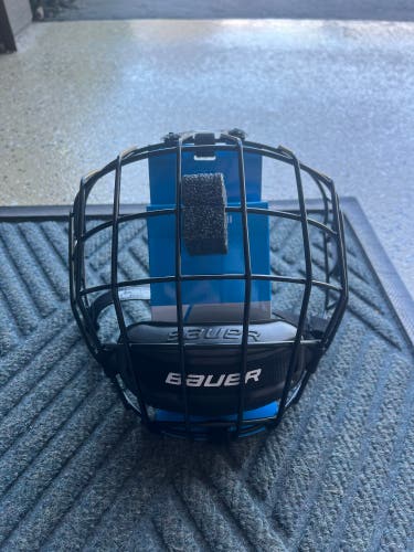 Medium Bauer Profile II Facemask Full Cage (New)