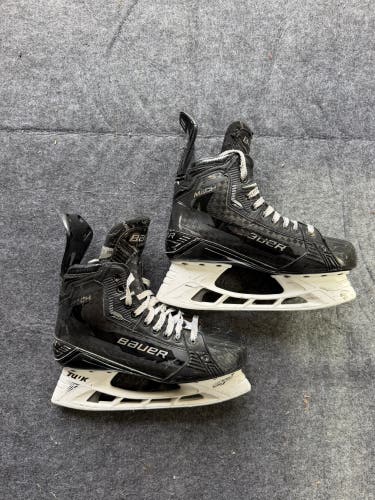Black 2022 Bauer Supreme Mach Hockey Skates 8 (Used)