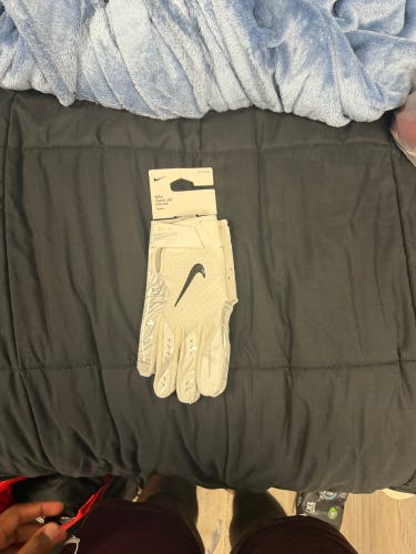 White XXL Adult Nike Vapor Jet Gloves (New)