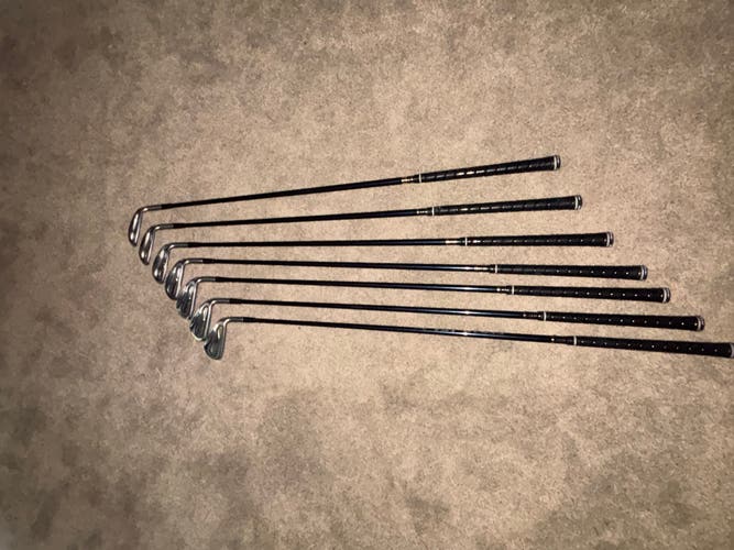 Mizuno MX 900 Right Handed Iron Set Regular Flex Graphite Shaft (Used)