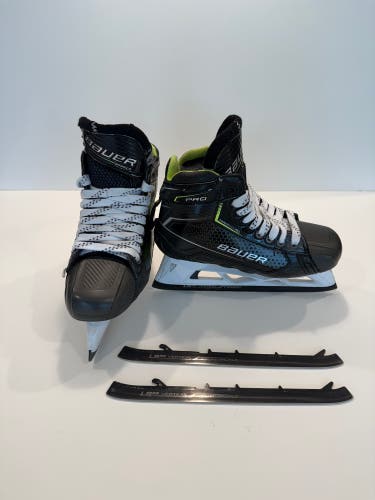 Bauer Pro Hockey Goalie Skates yIntermediate Size 6 / Fit 2 + 2nd Set of Steel