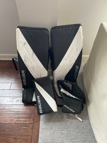 34" 2024 Bauer Hyperlite 2 Regular Goalie Full Set Pro Stock (Used)