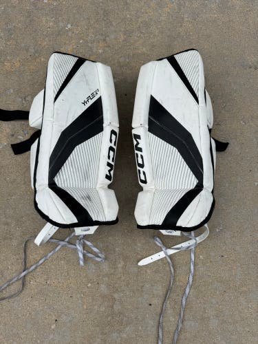 22" CCM YTFLEX 3 Goalie Leg Pads (Used)