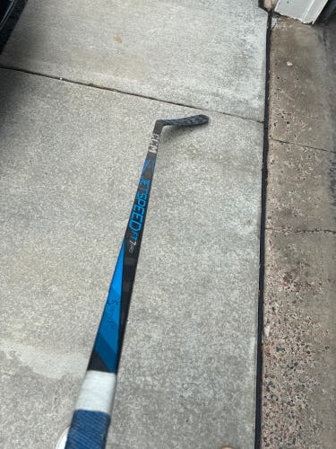 Intermediate CCM JetSpeed FT7 Pro Right Handed Hockey Stick P29 65 Flex (Used)