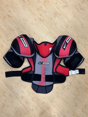 Senior Medium Bauer Ignite 44 Shoulder Pads