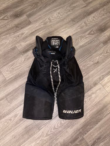 Senior Medium Bauer Nexus Hockey Pants (Used)