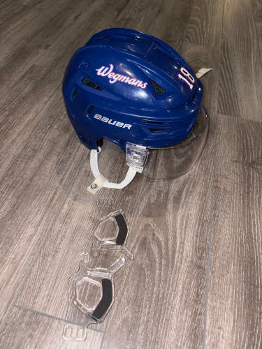 Medium Bauer Re-Akt 150 Helmet (Used)