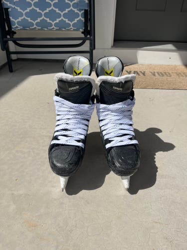 Bauer Vapor Hyperlite 2 Pro Stock Skates - Size 7.5 (Used)