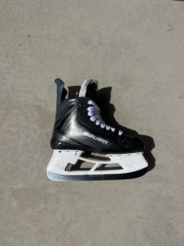Bauer Vapor Flylite Pro-Stock Skates - Size 7.5 (Used)