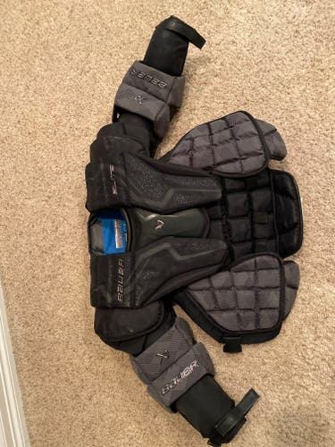 Bauer Elite Goalie Chest Protector (Used)