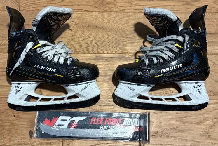 2022 Bauer Supreme M5 Pro Hockey Skates Regular Width Size 2 (Used)