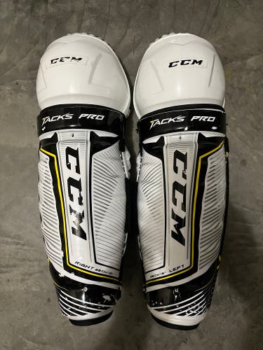 Senior CCM Tacks Pro 15" Shin Pads Pro Stock (Used)