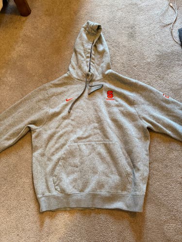 Syracuse lacrosse team issued sweatshirts (1 gait size xl and 1 cuse size large)