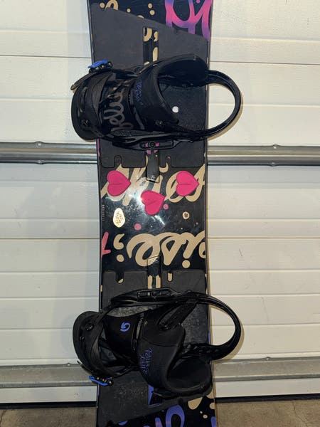 Women's Burton Socialite Snowboard With Large Burton Scribe