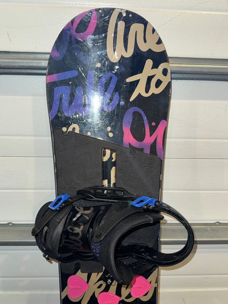 Women's Burton Socialite Snowboard With Large Burton Scribe