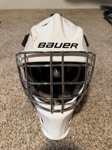 Youth 2023 Bauer 930 Goalie Mask (Used)