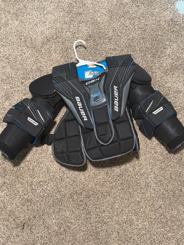 Large/Extra Large Bauer GSX Goalie Chest Protector (Used)