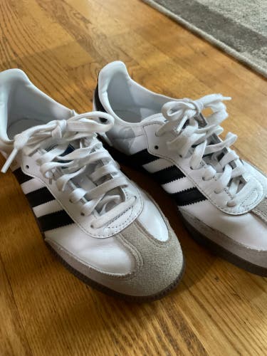 White Unisex Size M 8.0 (W 9.0) Adult Adidas Samba Shoes (Used)