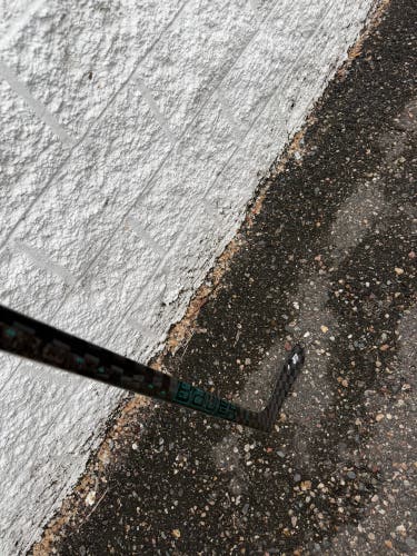 Intermediate Bauer Twitch Left Hand Hockey Stick P92 65 Flex (Used)