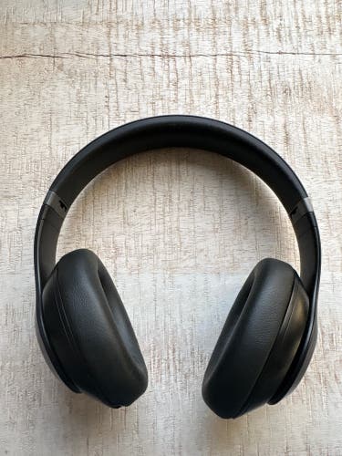 Beats Studio Pros (New)