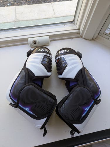 Intermediate Large Bauer Vapor Flylite Elbow Pads (Used)
