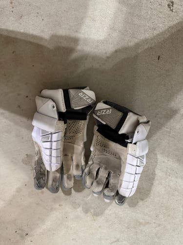 STX Surgeon RZR Lacrosse Gloves (Used)