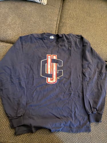 UConn Championship Banner Blue Small Men's Shirt