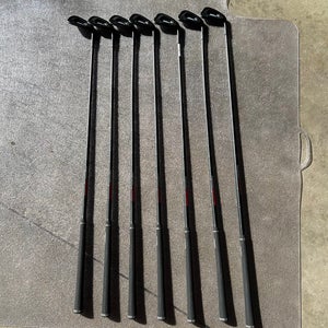 Men's Titleist 718 AP3 Right Handed Iron Set Stiff Flex (Used)