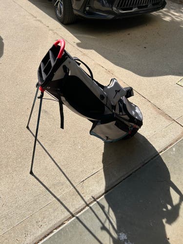 Mizuno Standing Golf Bag (Used)