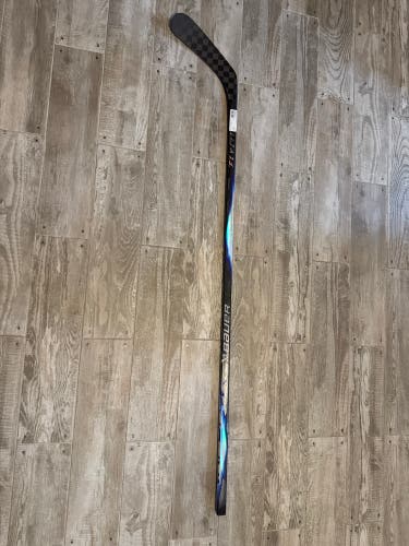 Intermediate Bauer Vapor Flylite Left Hand Hockey Stick P92 55 Flex (New)