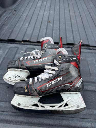 2017 CCM JetSpeed FT1 Hockey Skates Regular Width 8 (Used)