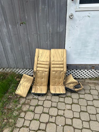 34" True Catalyst Px3 Regular Goalie Full Set Pro Stock (Used)