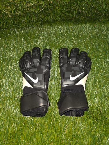 Nike Goalkeeper Gloves Vapor Grip 3. Size 8