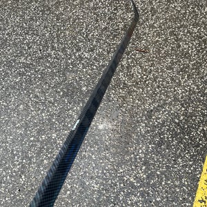 Senior Warrior Covert QR6 Pro Right Handed Hockey Stick P28 85 Flex Pro Stock (New)