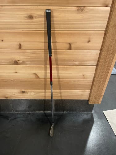 Junior Wilson Staff 7 Iron Right Handed Regular Flex Graphite/Steel Shaft (Used)