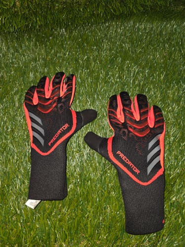adidas Predator Pro goalkeeper gloves. Size 7