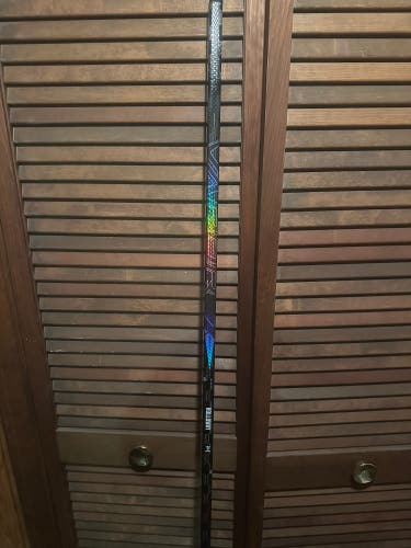 Senior Bauer Vapor Flylite Left Hand Hockey Stick P28 - 87 Flex Pro Stock Dylan Holloway (New)