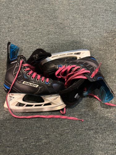 Bauer Nexus Freeze Hockey Skates Regular Width Size 2 (Used)