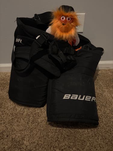 Senior XL Bauer Supreme S190 Hockey Goalie Pants (Used)