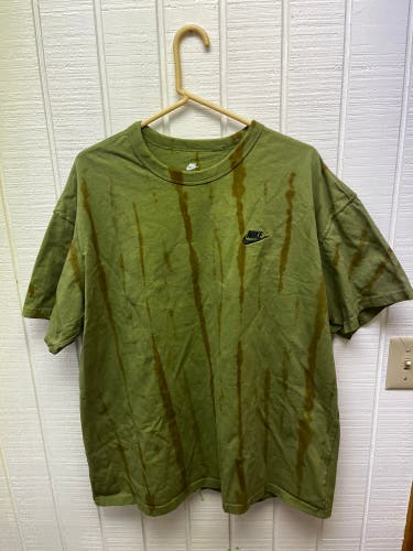 Nike Men’s XL Green Tie Dye Tee Streetwear Athleisure Casual SS T-Shirt
