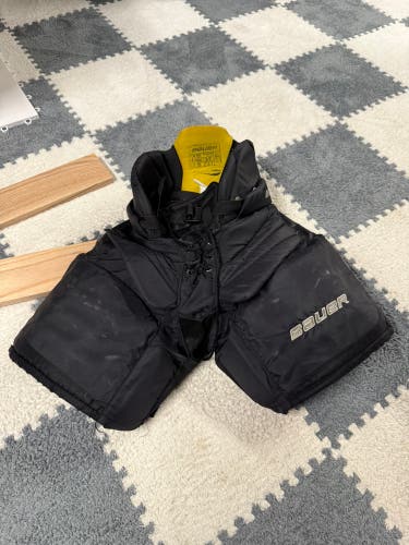 Intermediate Small Bauer Hockey Goalie Pants (Used)