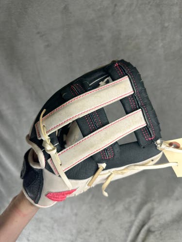 Gray Easton Ghost RH Outfield Softball Glove 10" (Used)