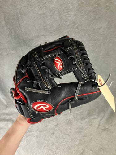 Black Rawlings Sure Catch RH Infield Baseball Glove 11" (Used)