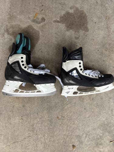 True Pro Custom Hockey Skates 9 (New)