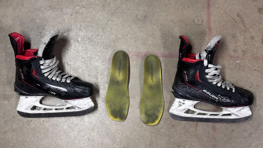 Bauer Vapor 3X Pro Hockey Skates  Size 4.5 (Used)